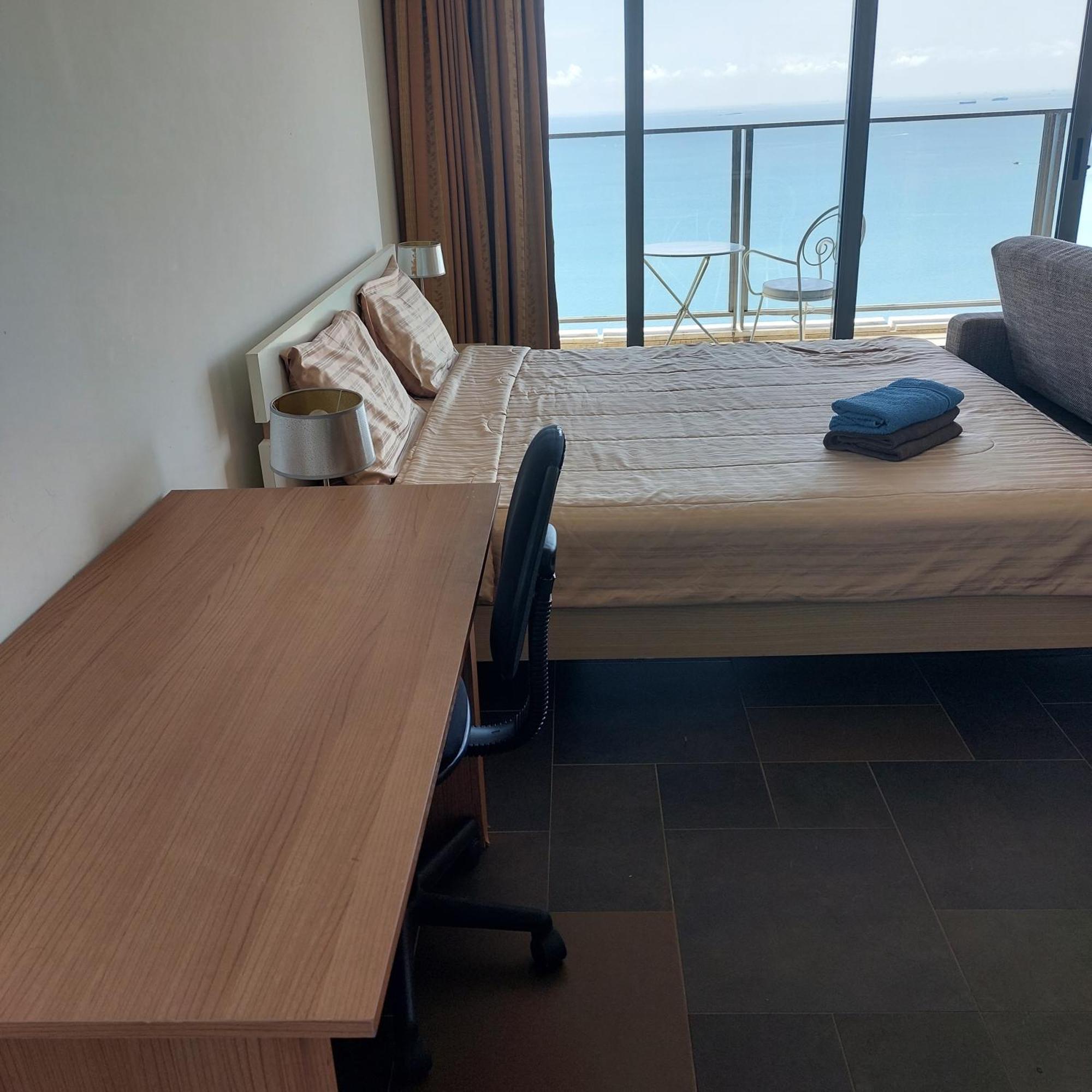 Sea View Apartment In Pattaya Zewnętrze zdjęcie