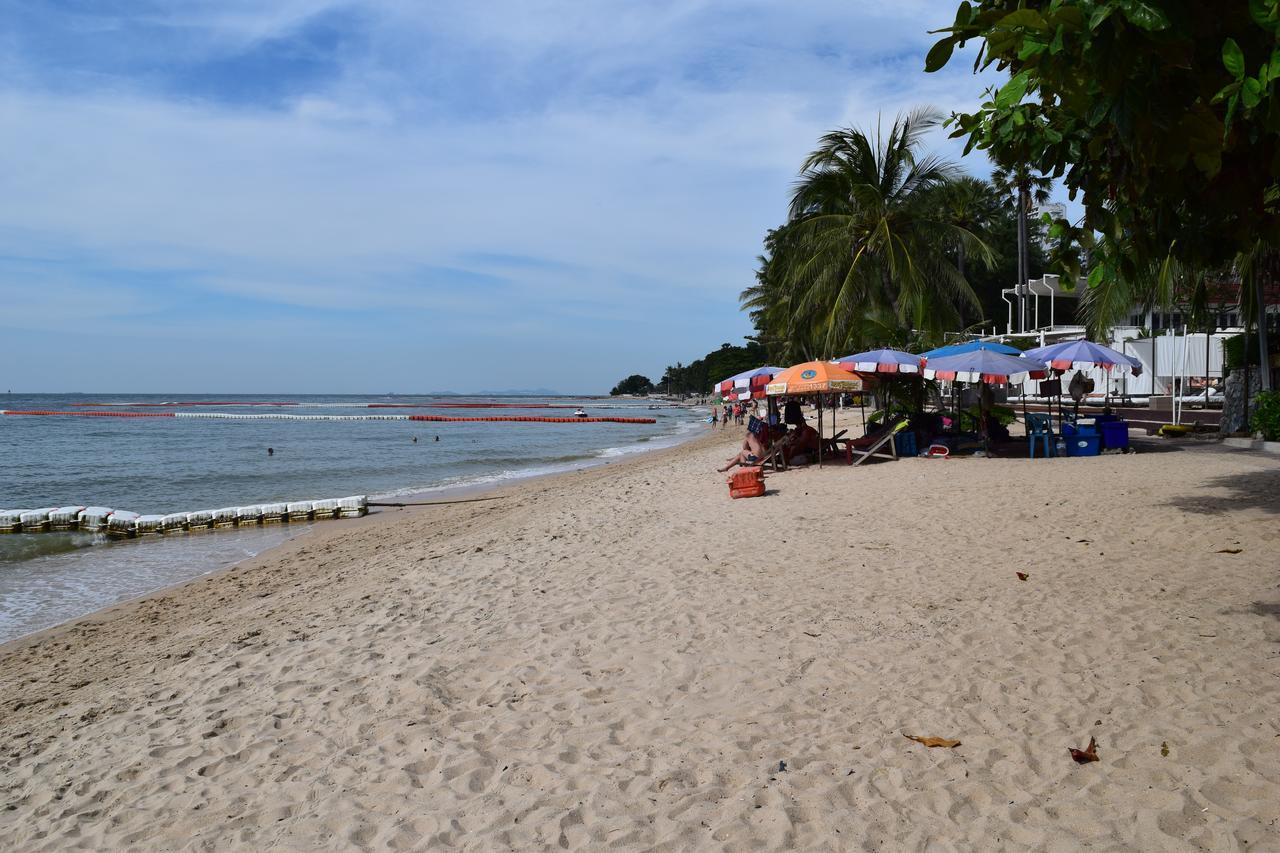 Sea View Apartment In Pattaya Zewnętrze zdjęcie